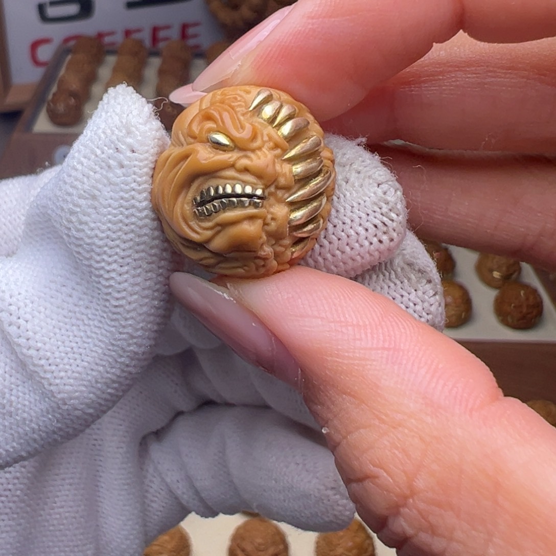 把件猴头核桃镶嵌款吞噬嗔怒佛爷全品有正常封口线