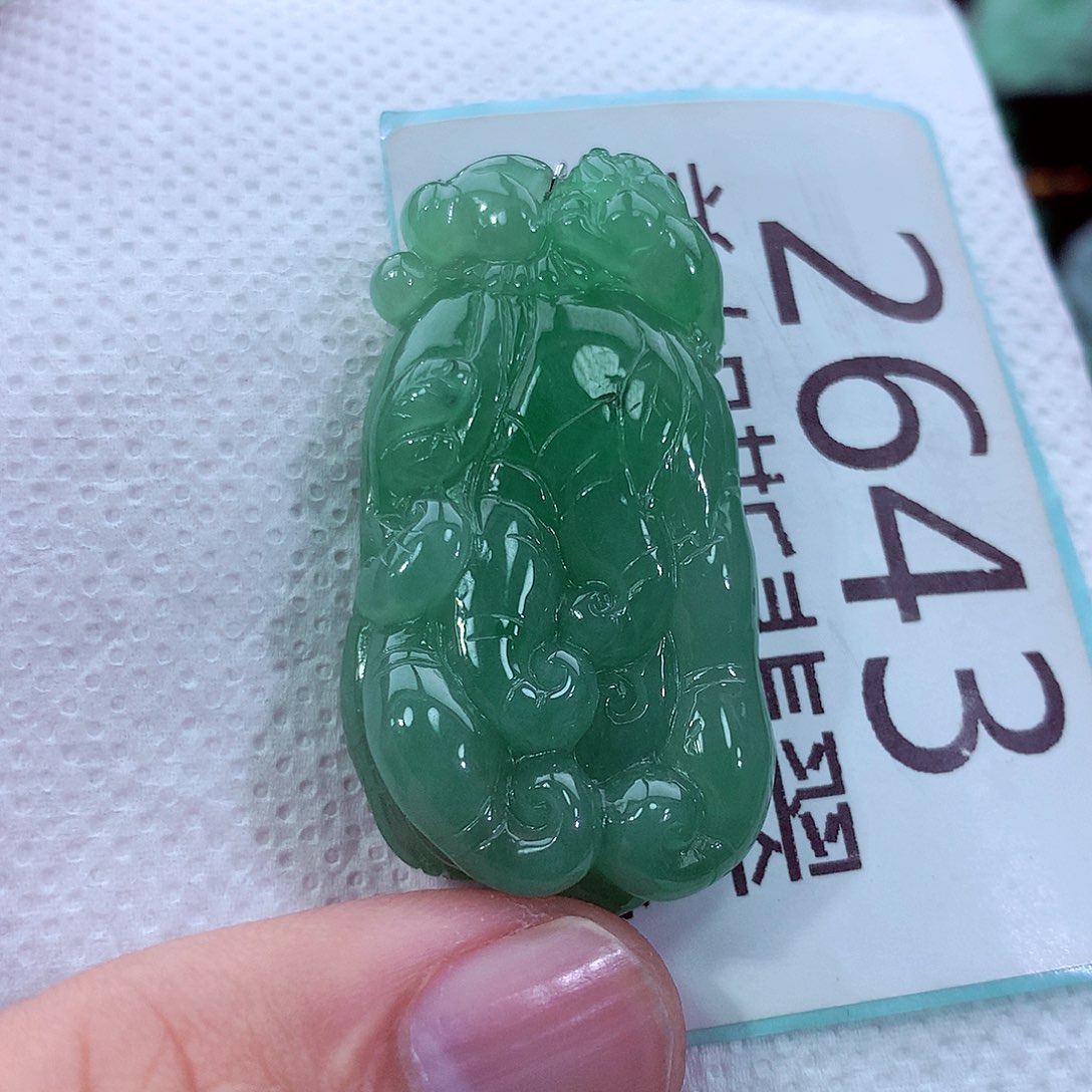 吊坠(不含链)未镶嵌翡翠