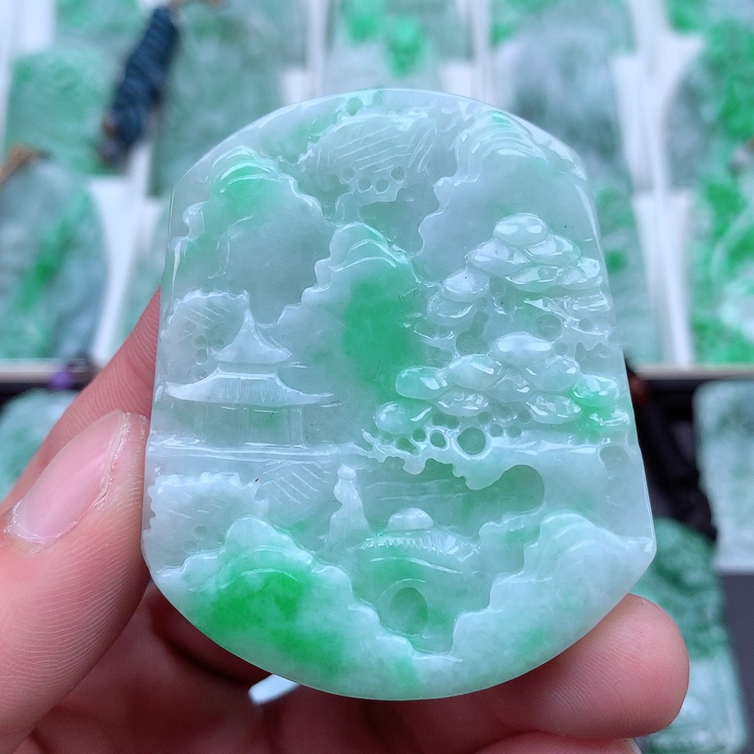 翡翠颈饰未镶嵌翡翠吊坠