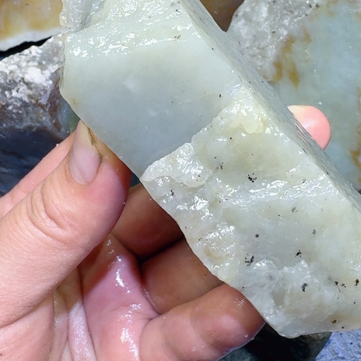 和田玉未镶嵌珠宝半成品