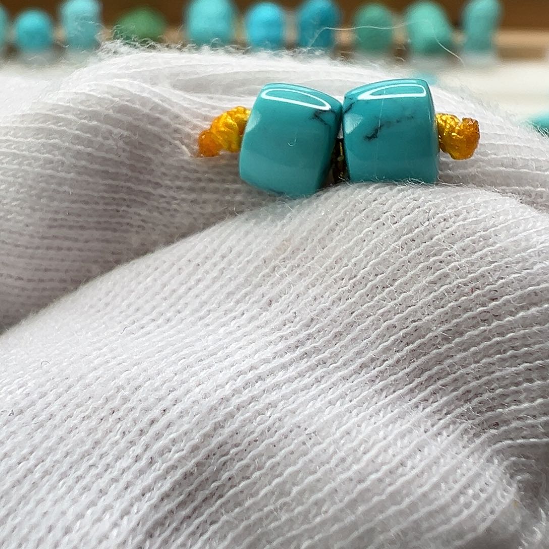 绿松石直切对珠未镶嵌