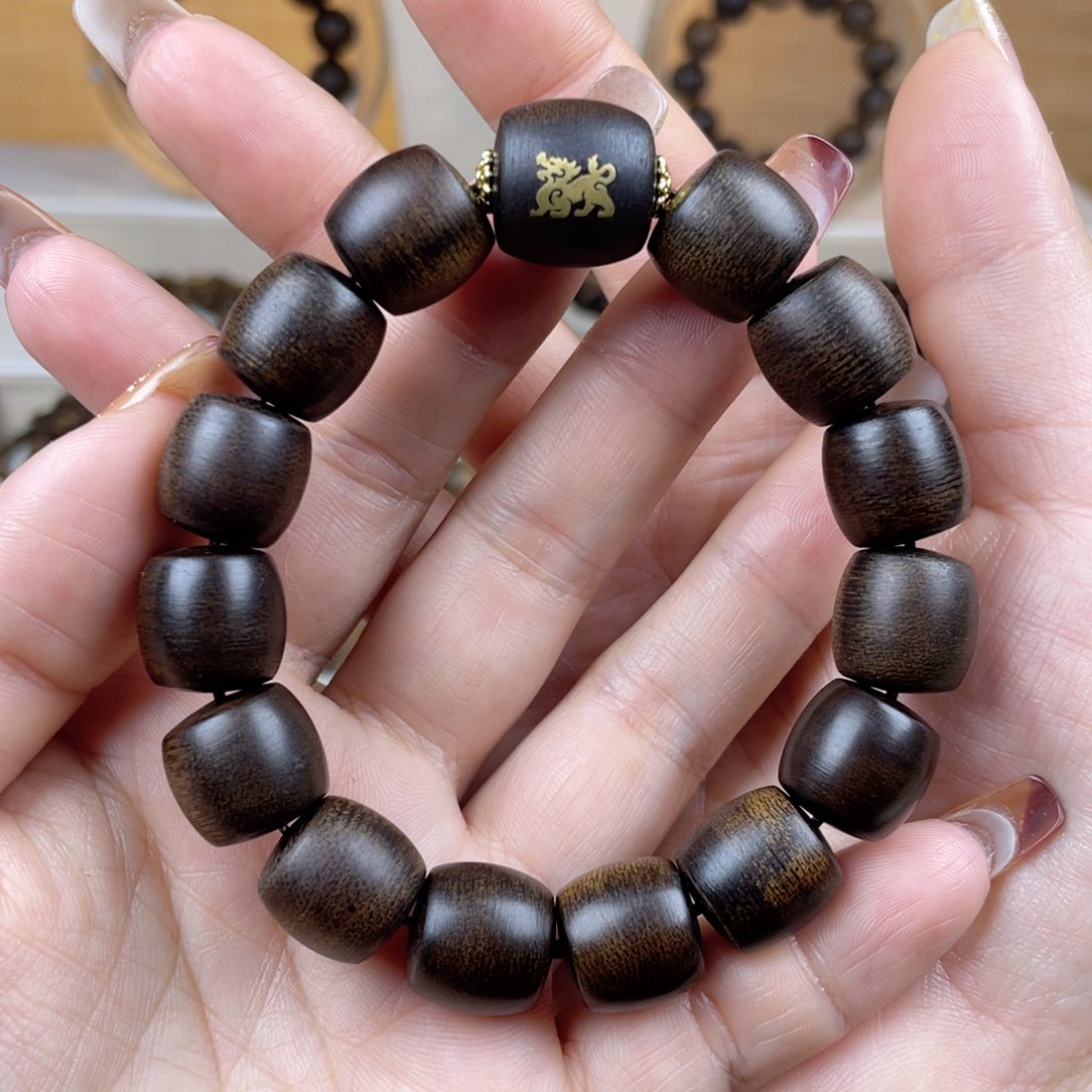 沉香手串伴*鱼越南芽庄白奇楠