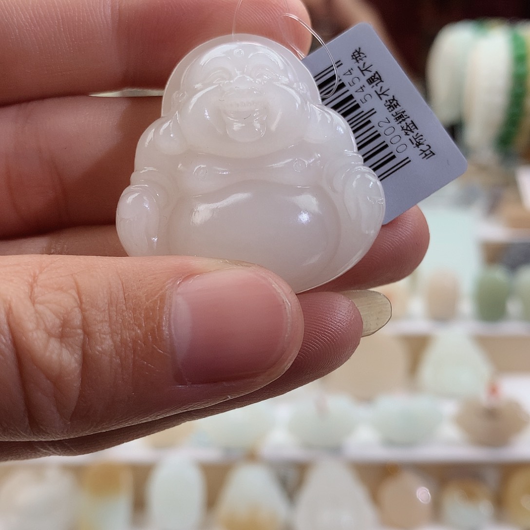 和田玉颈饰未镶嵌梅*