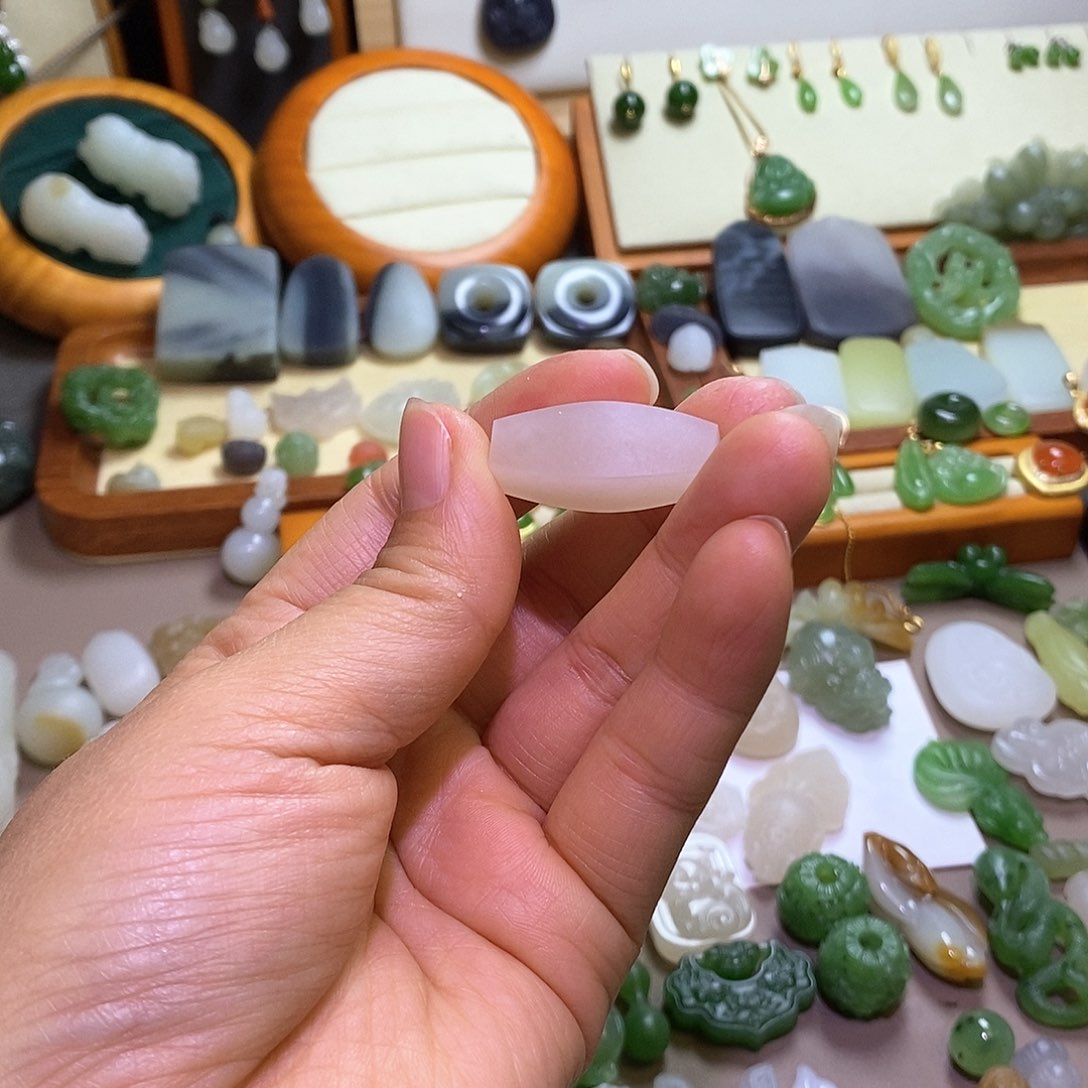 颈饰未镶嵌和田玉