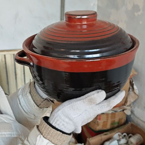 库存微瑕铁红釉砂锅大