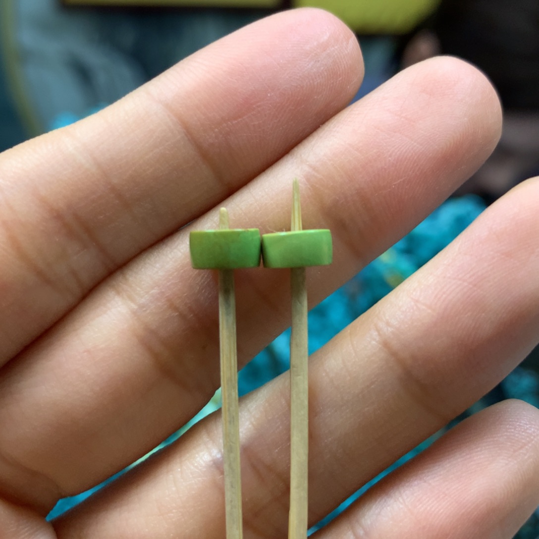 绿松石配饰未镶嵌