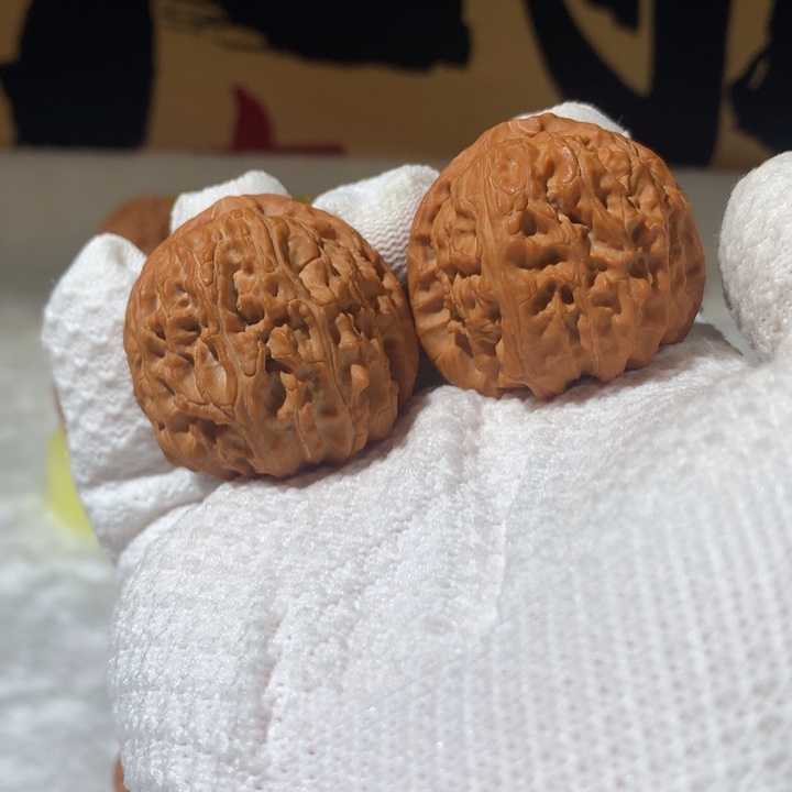 把件文玩核桃40全品三角白