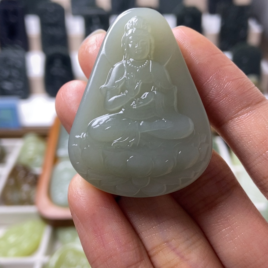 和田玉未镶嵌颈饰