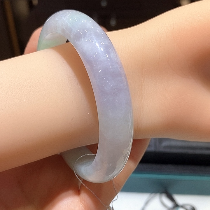 翡翠手镯未镶嵌翡翠手镯