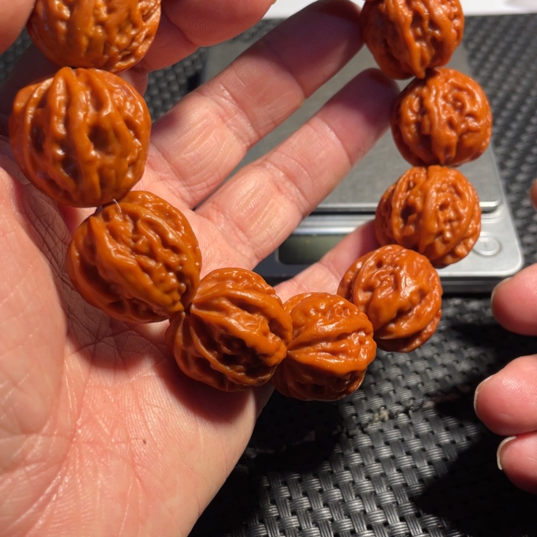 悟***空文玩核桃手串霸王龙