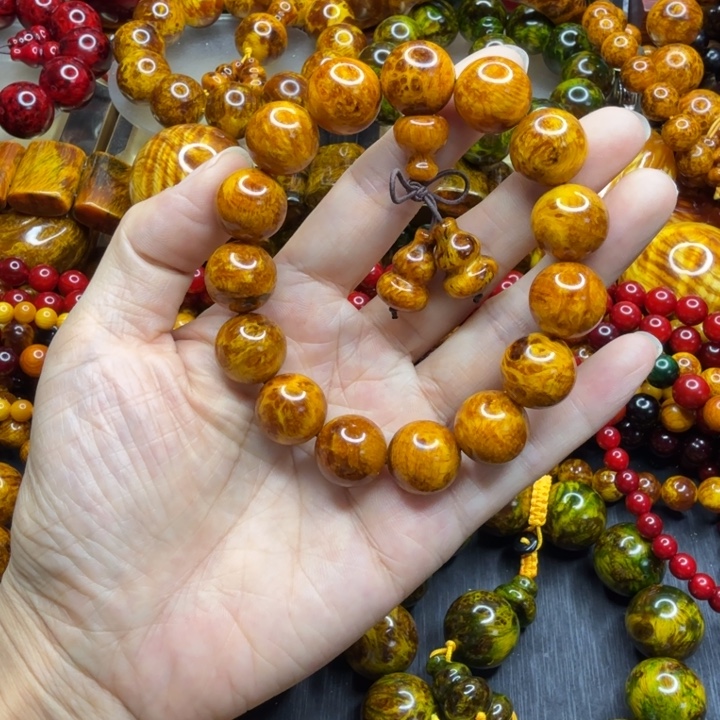 松木琥珀木文玩手串