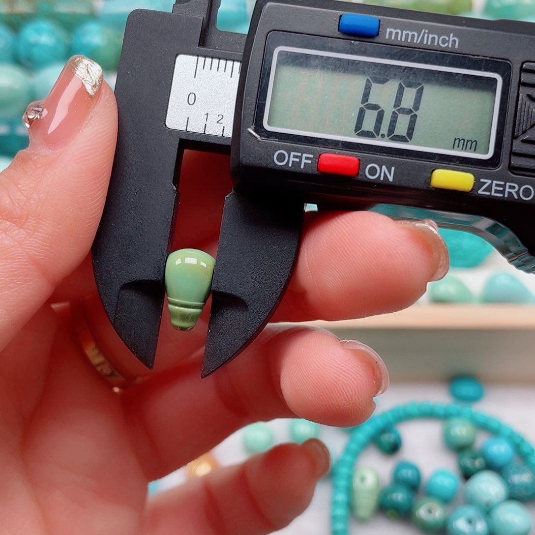 绿松石配饰未镶嵌