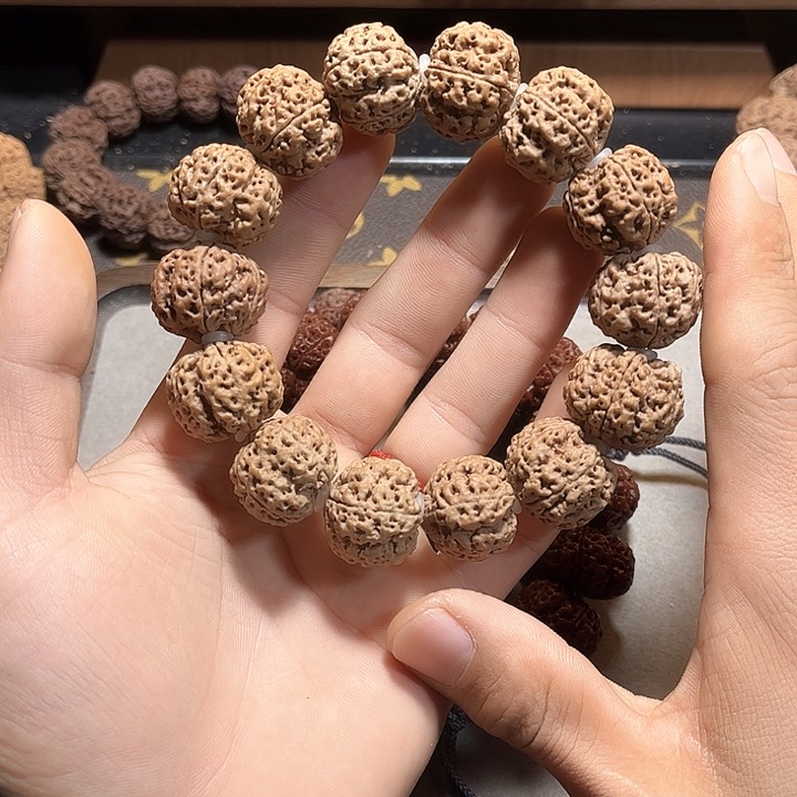 金刚菩提吊坠蜂王梅花23尺