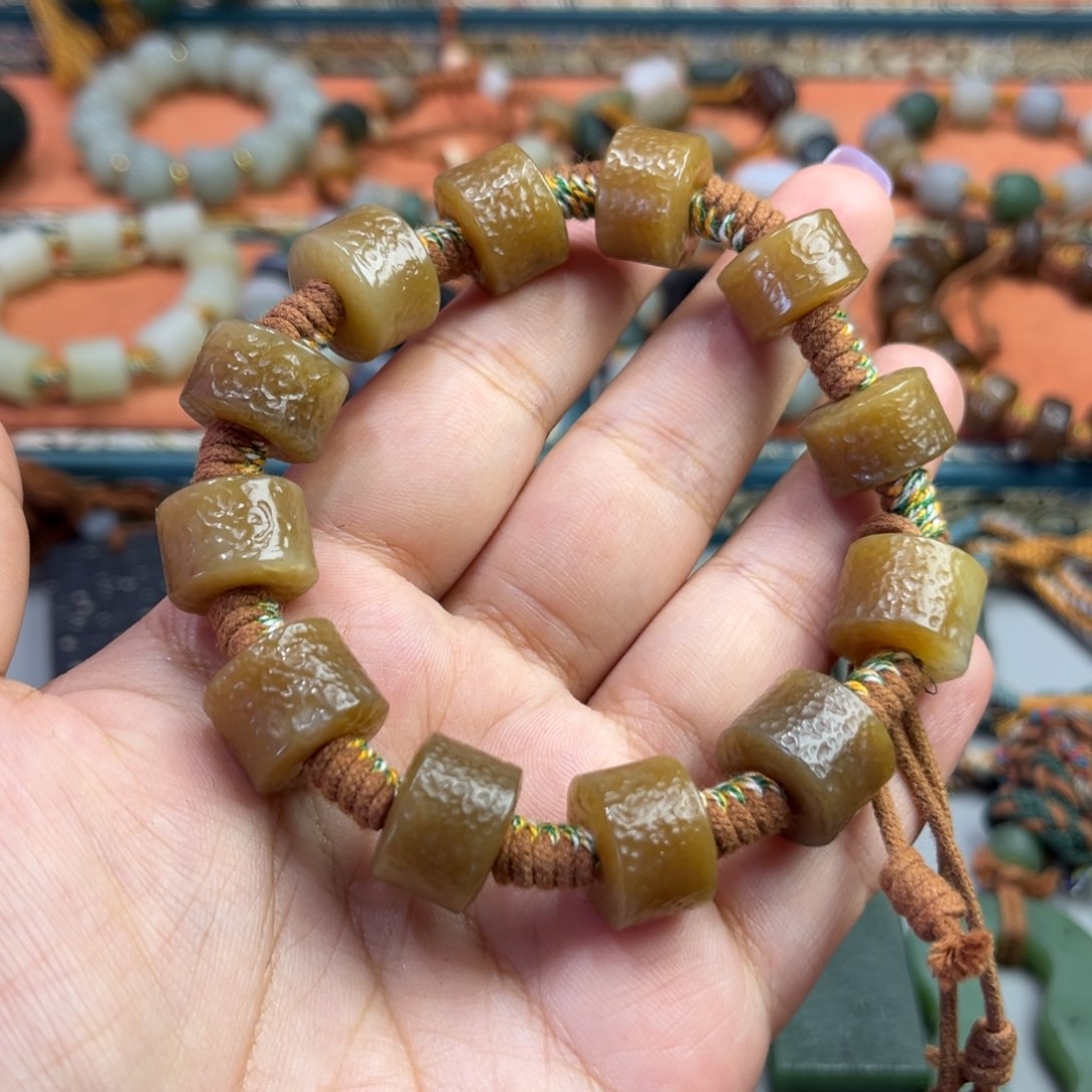 和田玉未镶嵌颈饰C**e