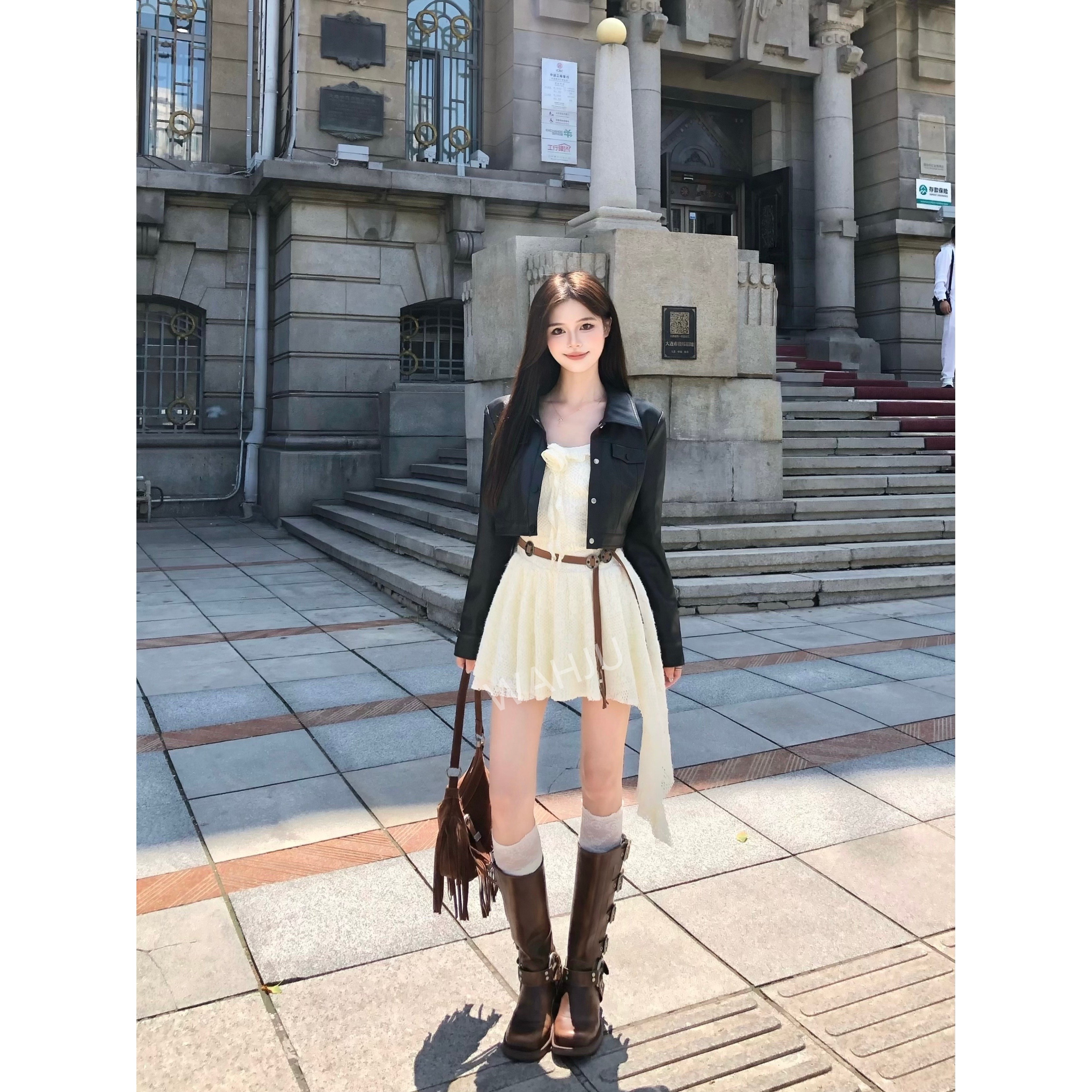 画解WAHJU【爱丽儿】早秋花朵设计气质收腰显瘦杏色连衣裙9784W