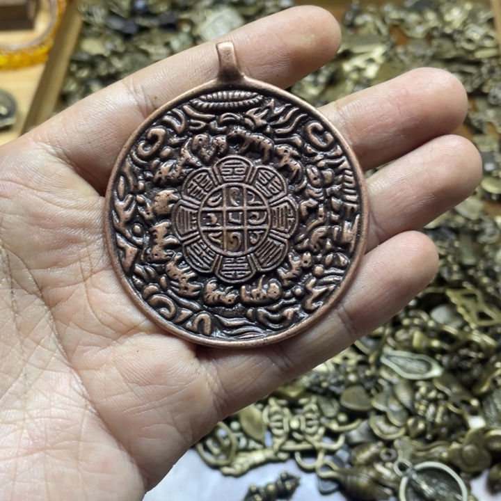 藏传九宫紫利马一个