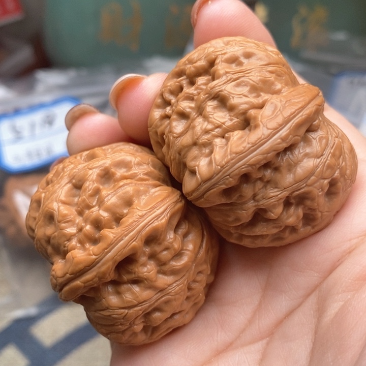 猴头核桃吊坠练手对6号元宝42水尖