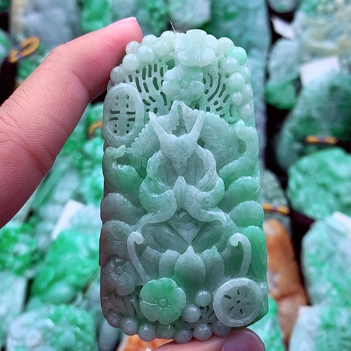 翡翠吊坠(不含链)未镶嵌