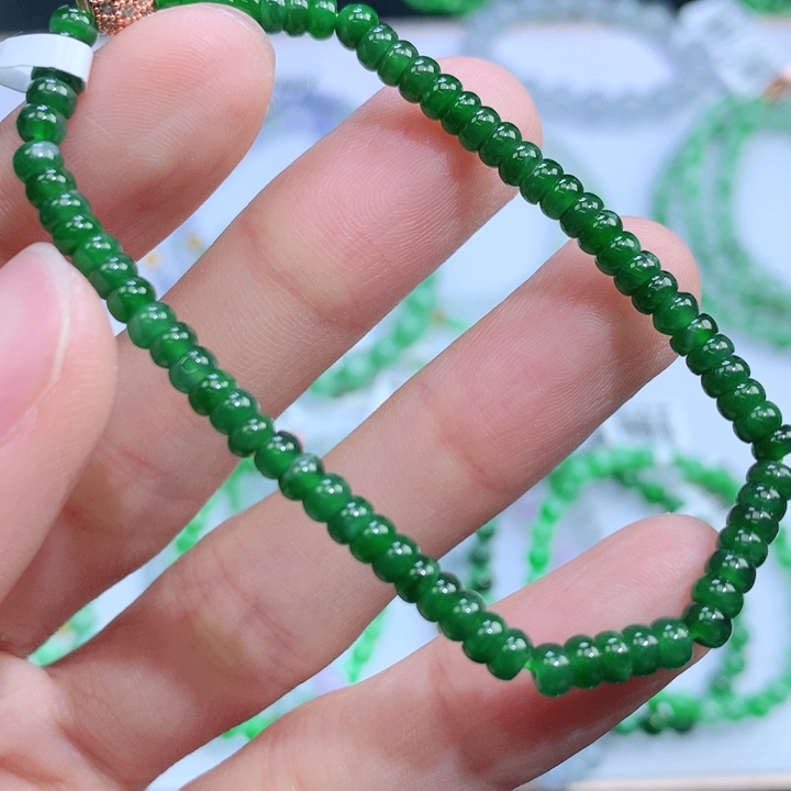 翡翠手链未镶嵌翡翠