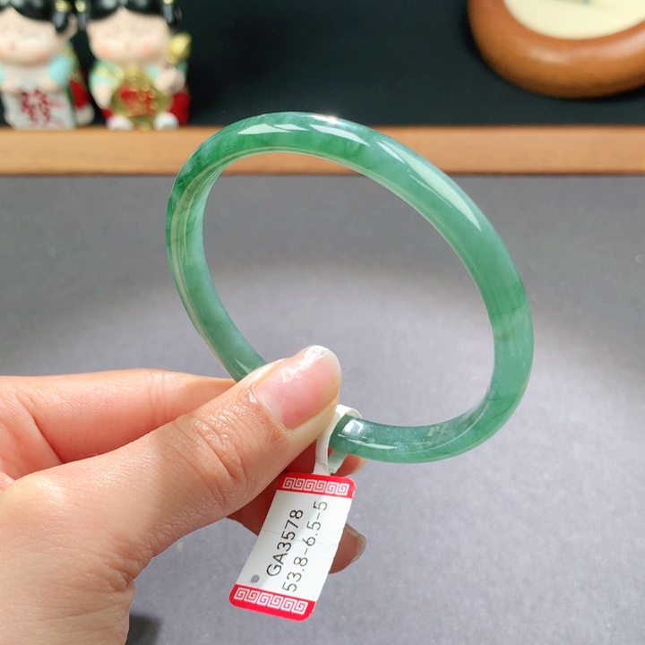 翡翠手镯未镶嵌天然翡翠手镯叮当镯