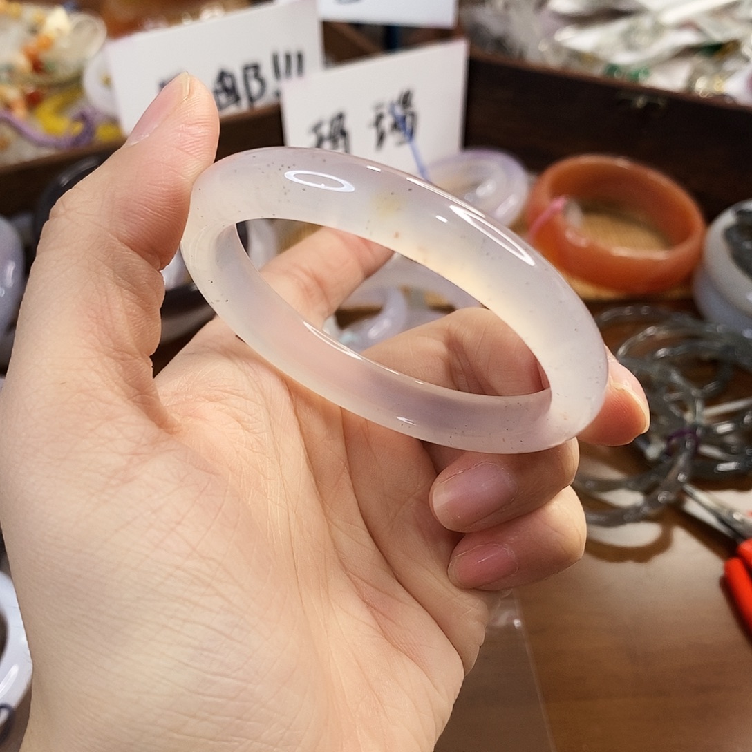玛瑙/玉髓未镶嵌手镯C211。54.9圈