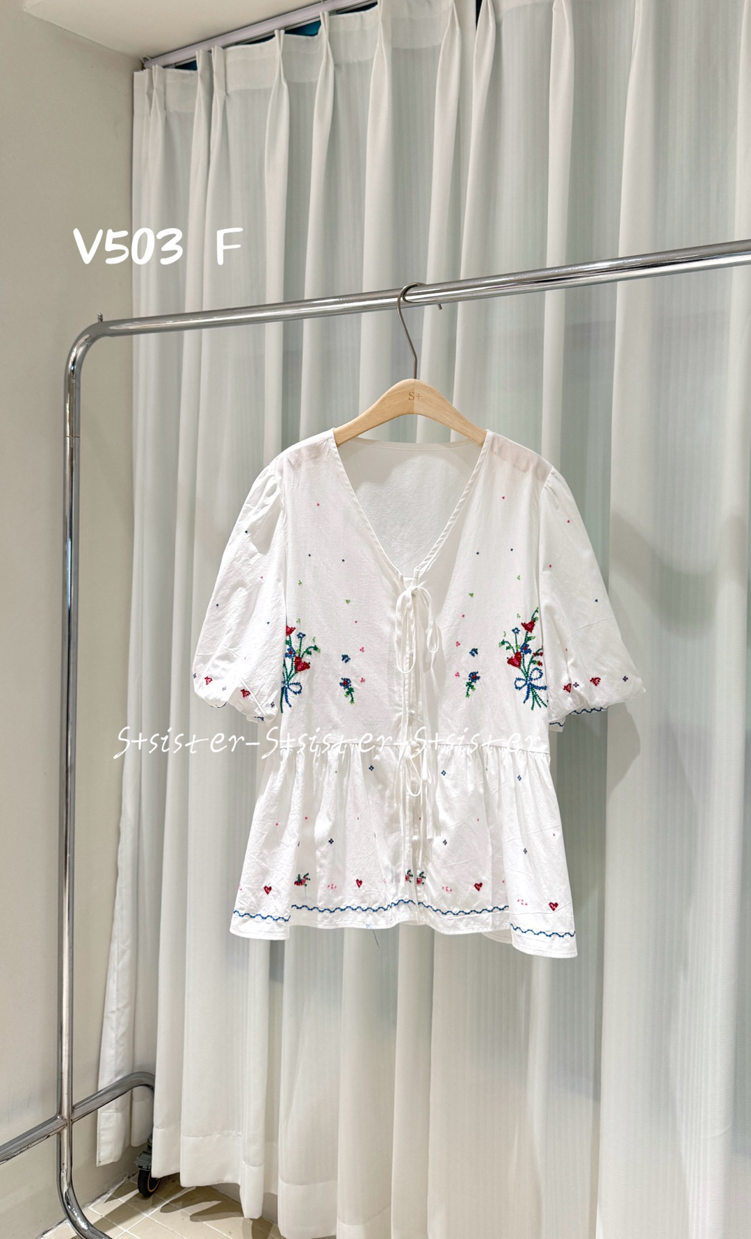 大码刺绣V领小衫503