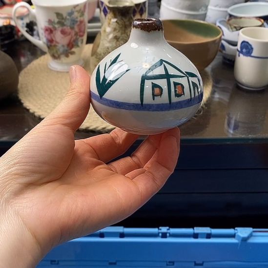    中古物品默认微瑕，谨慎参拍，满18包邮！