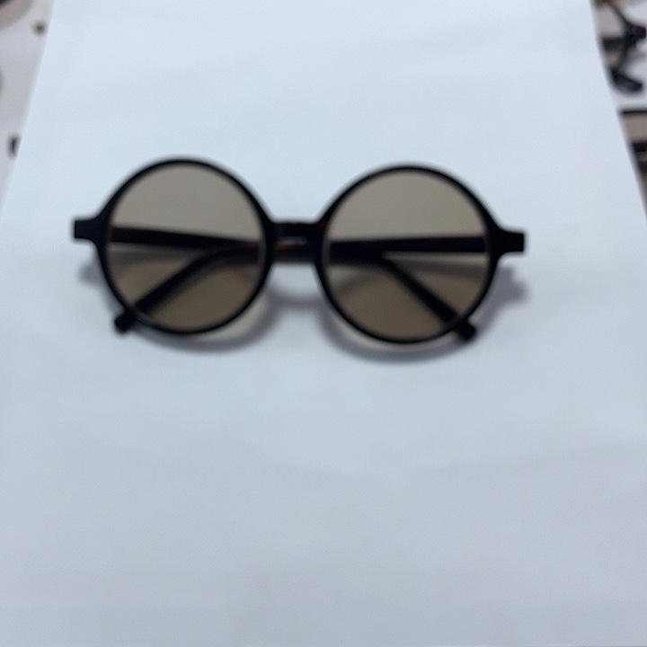 沉***默天然水晶石头眼镜