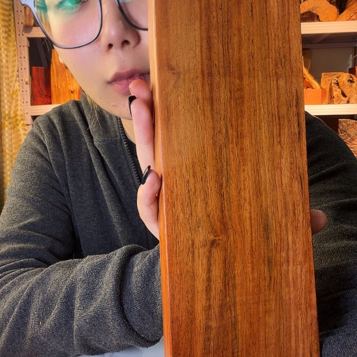 紫檀木类端景台?**刘