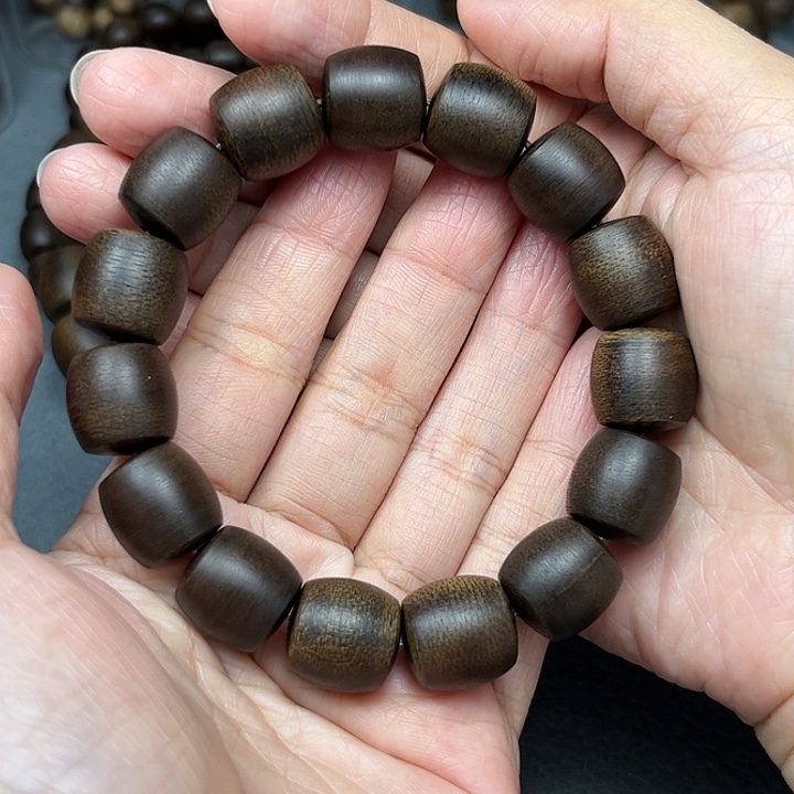 沉香碎屑沉香白棋玉化1.