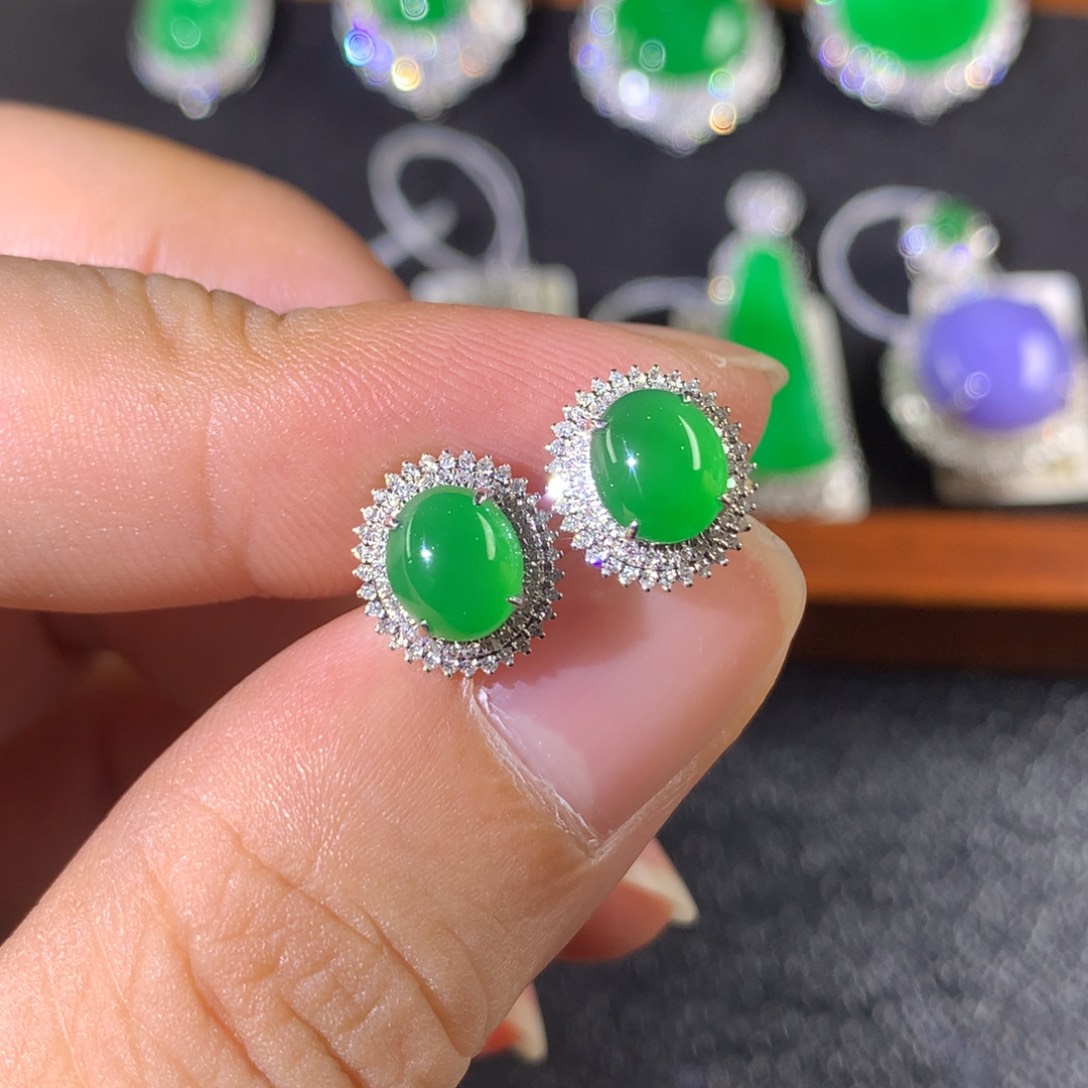 翡翠18K金镶嵌耳饰翡翠