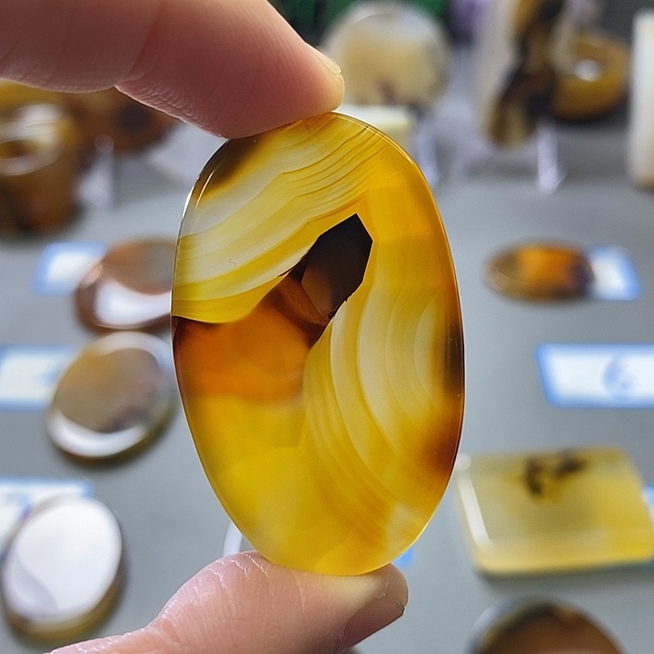 玛瑙/玉髓未镶嵌珠宝半成品150