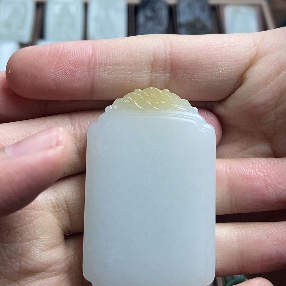和田玉（糖玉）颈饰未镶嵌
