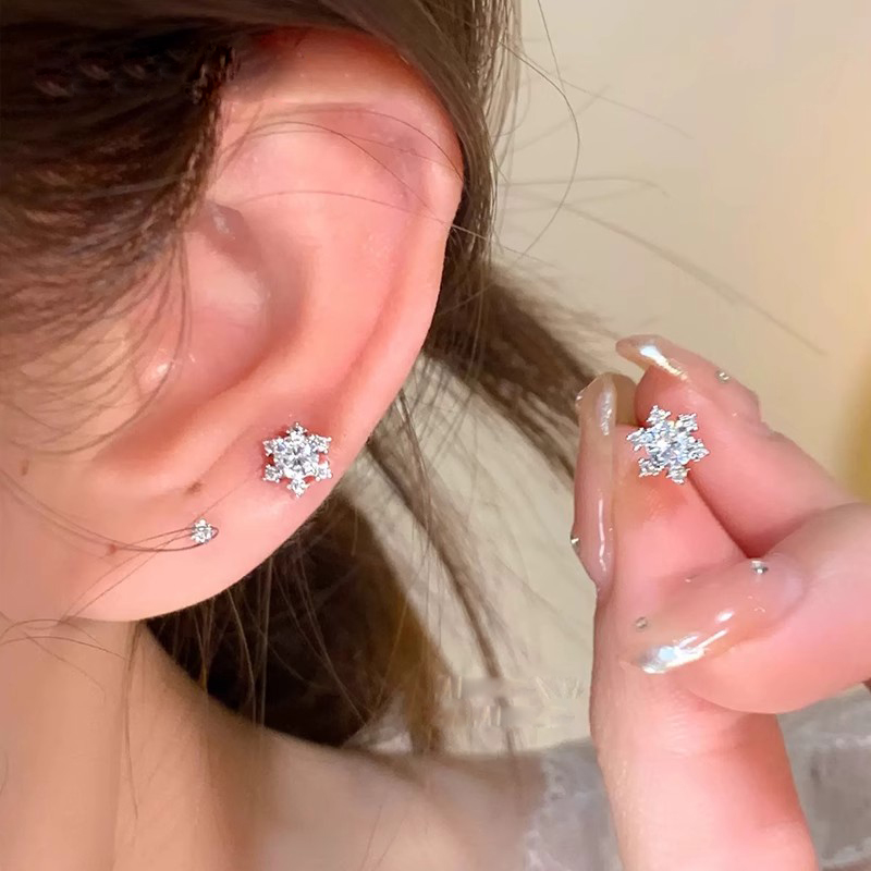 足银合成锆石耳饰 999银闪钻雪花耳钉女养耳洞高级感耳骨钉耳饰