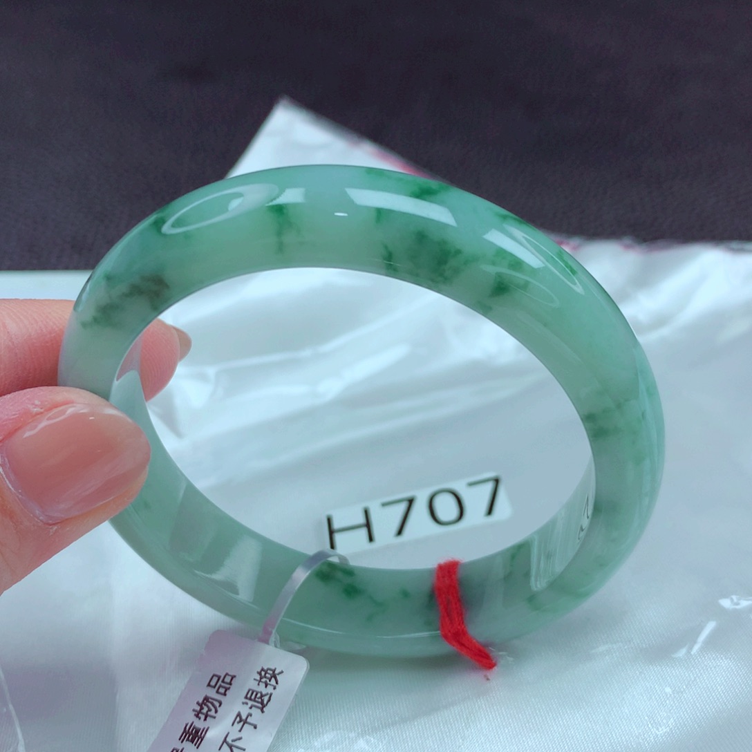 翡翠手镯未镶嵌手镯88