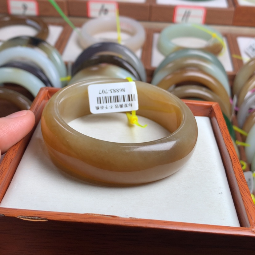【闪购商品】和田玉手镯未镶嵌55.5