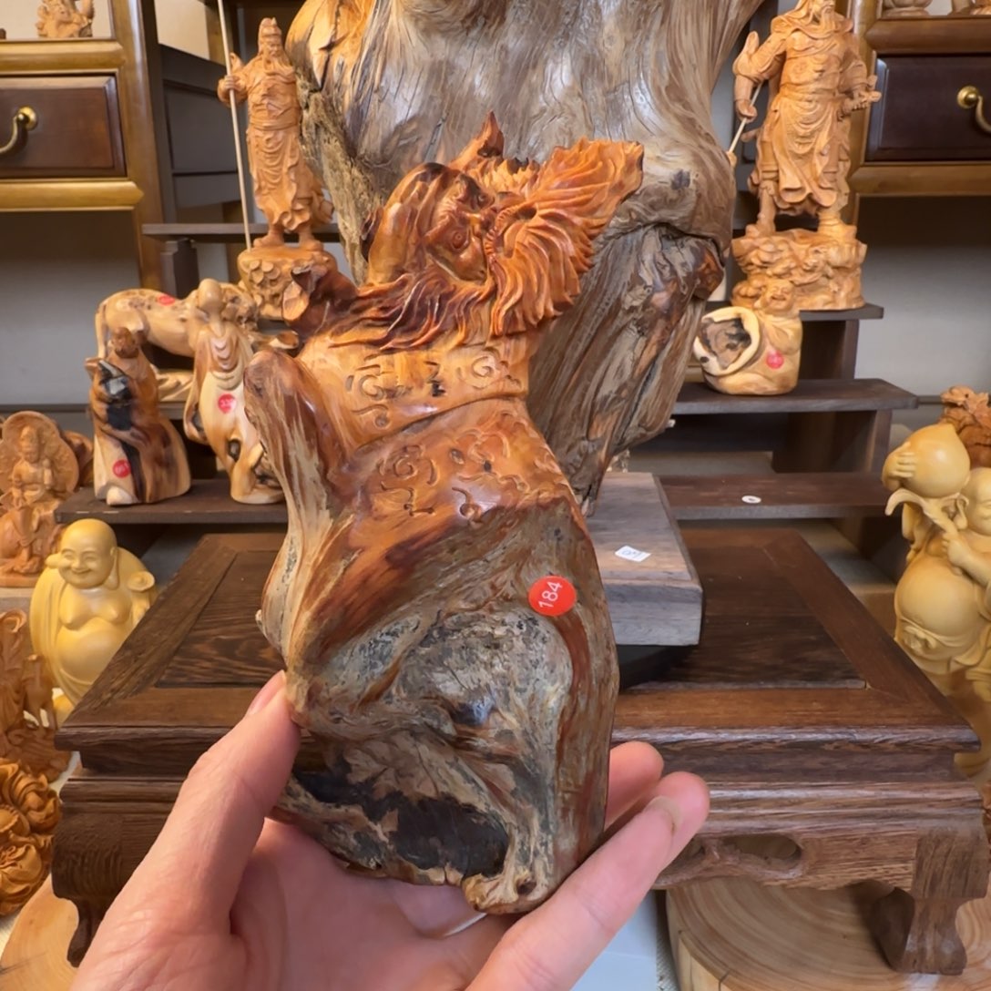 崖柏小木匠艺雕一物一拍