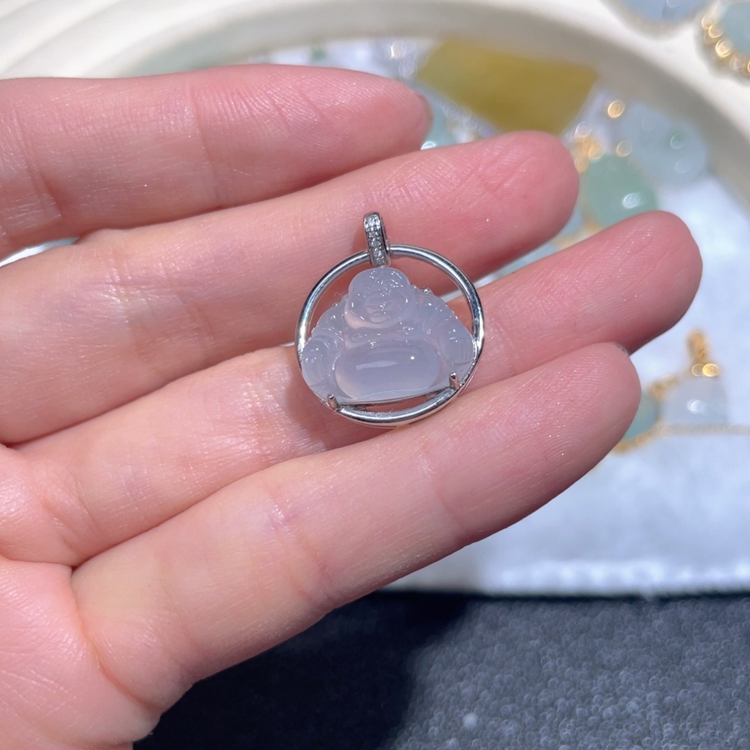 翡翠颈饰18K金镶嵌翡翠