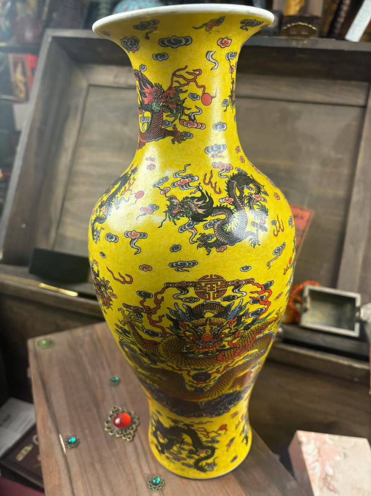 黄龙瓷瓶一个[直播间实物为准]