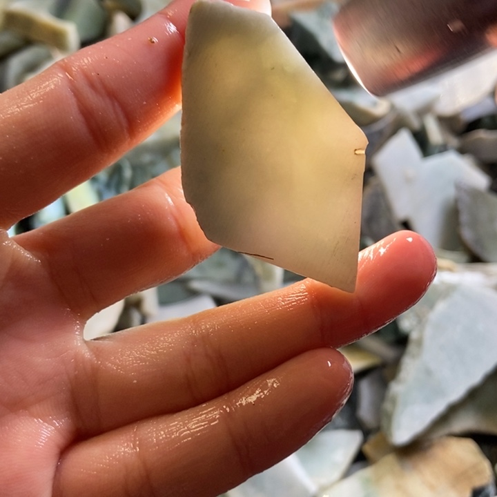 翡翠颈饰未镶嵌天然翡翠