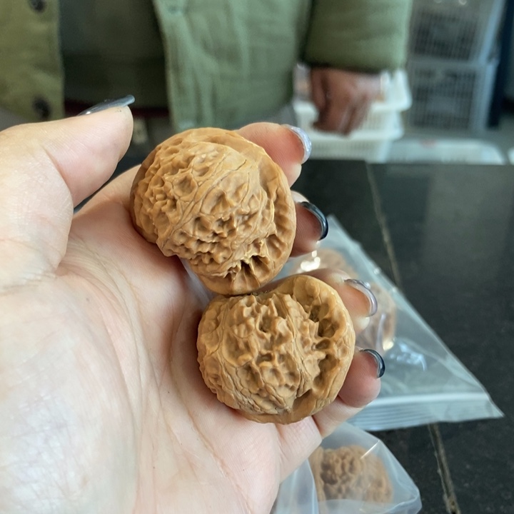 吊坠文玩核桃大灯瑕疵