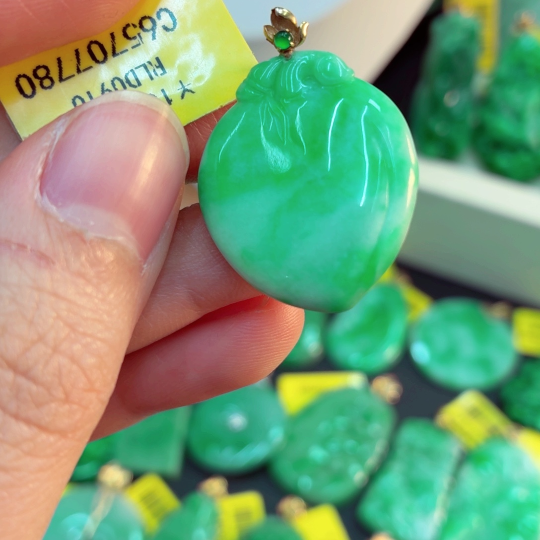 翡翠18K金镶嵌吊坠(不含链)