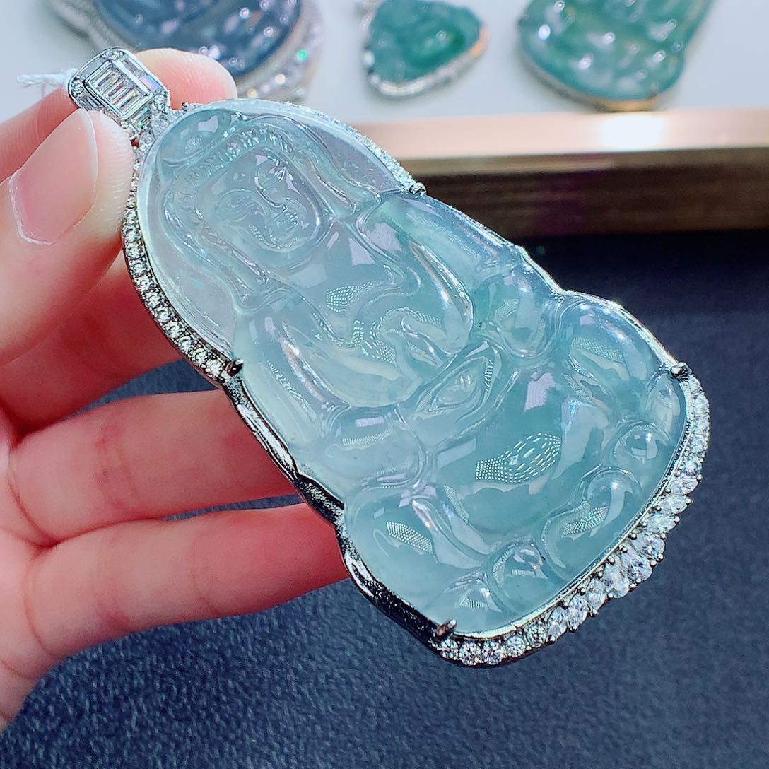 翡翠未镶嵌颈饰翡翠