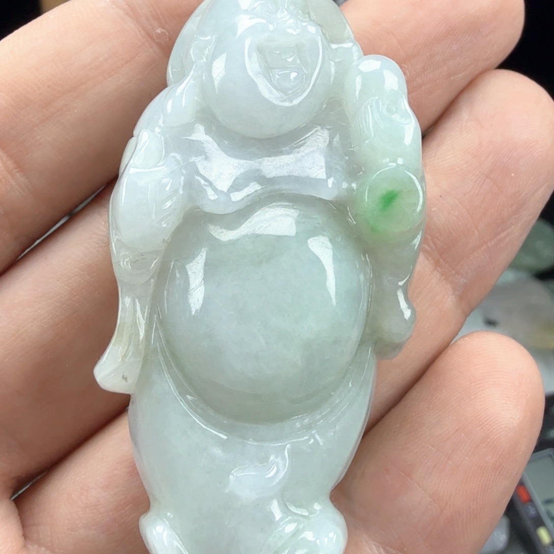 翡翠挂件未镶嵌翡翠
