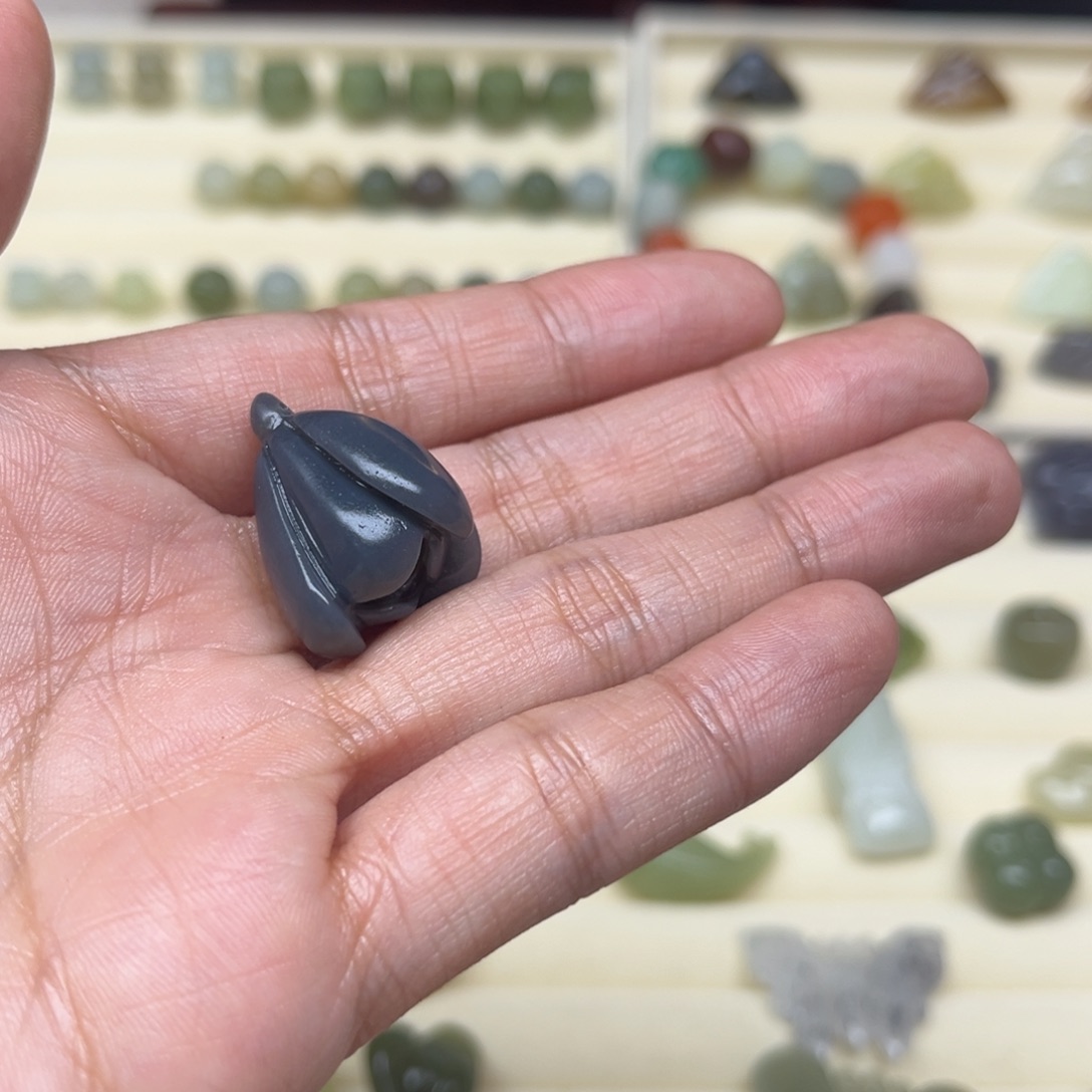 简***木和田玉未镶嵌珠宝半成品