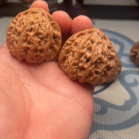 吊坠文玩核桃三角白