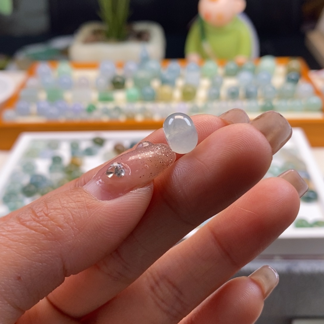 翡翠散珠天然翡翠冰飘花8.8×6.5