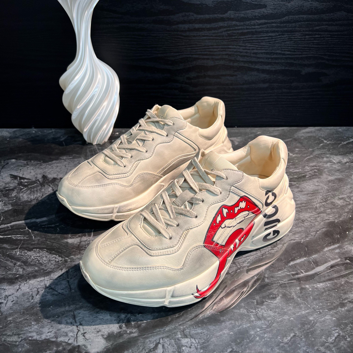 99新 GUCCI/古驰 2226/41码/红唇做旧老爹鞋休闲鞋