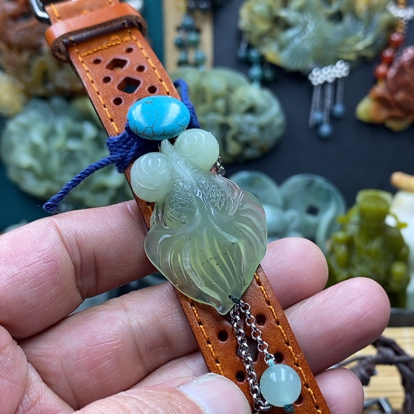 【闪购商品】蛇纹石玉未镶嵌手牌