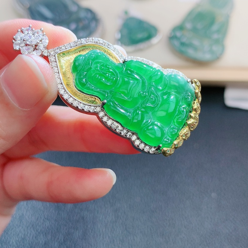 【闪购商品】翡翠颈饰未镶嵌翡翠